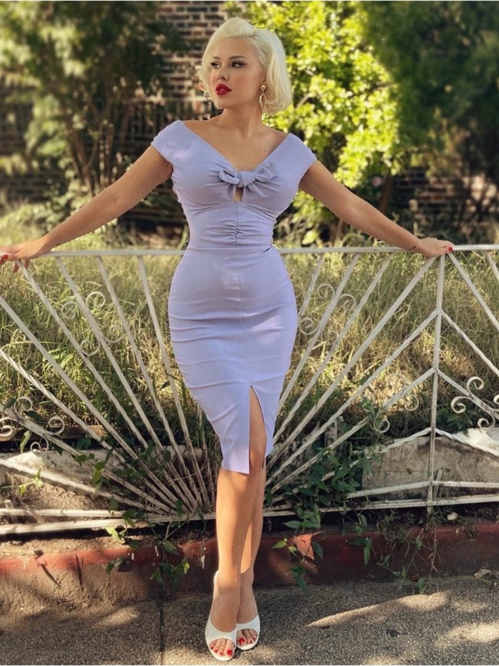 Niagara Vintage Starlet Wiggle Dress in Lavander